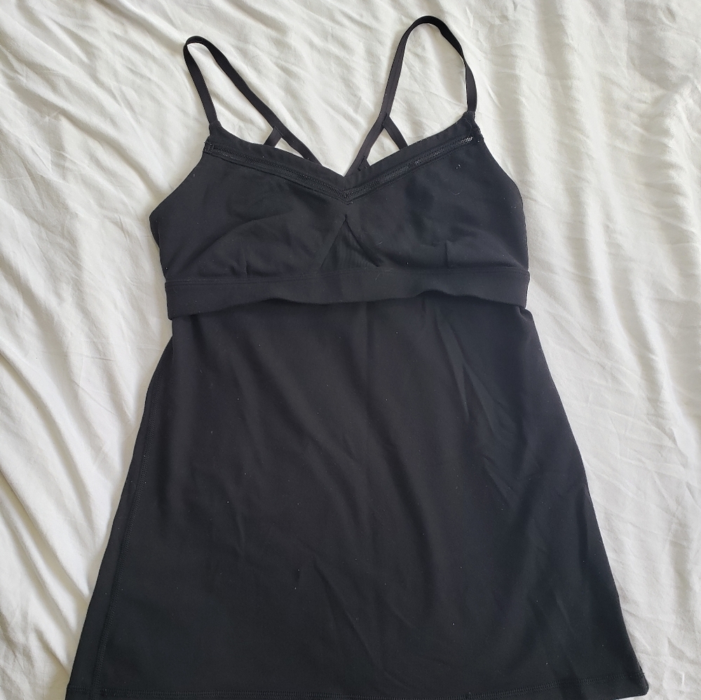 Lululemon tank w/ crossback